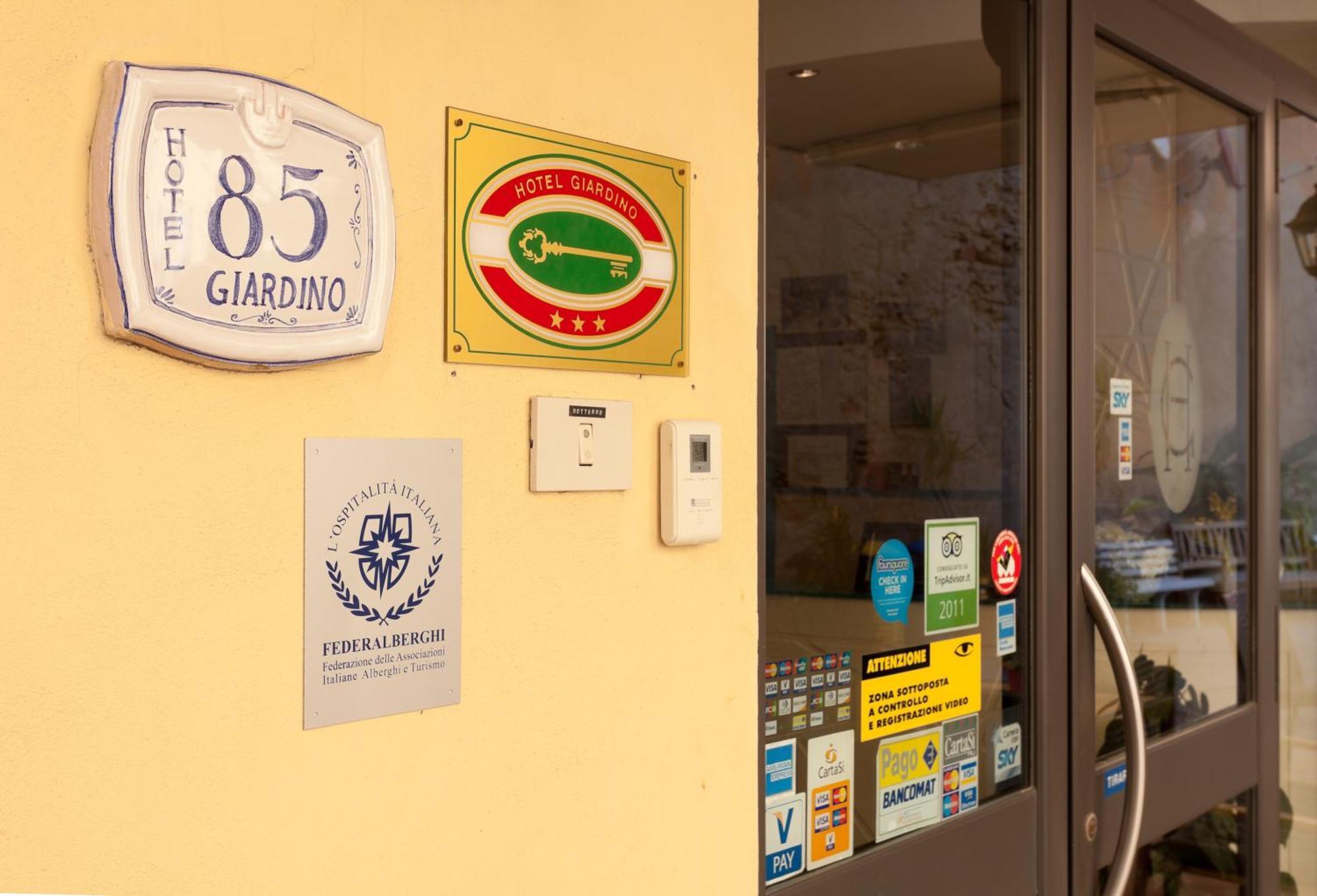Parking Hotel Giardino Livorno Exterior foto