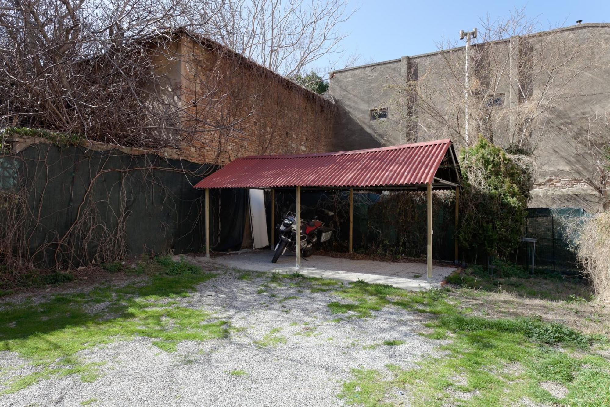 Parking Hotel Giardino Livorno Exterior foto